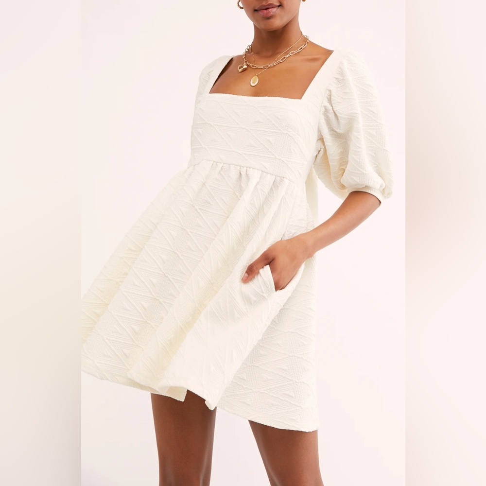 Free People NEW Violet Mini dress puff sleeve  White Textured swimsuit cover